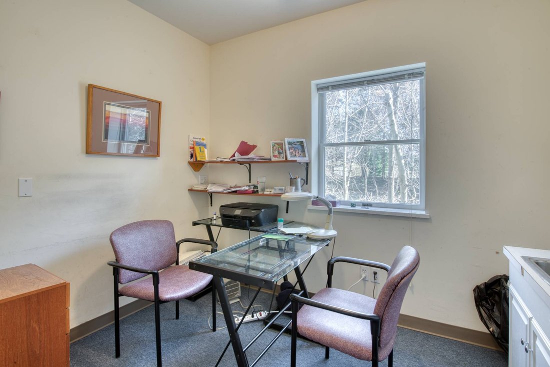 Southampton, New York, United States 5 - 18955755