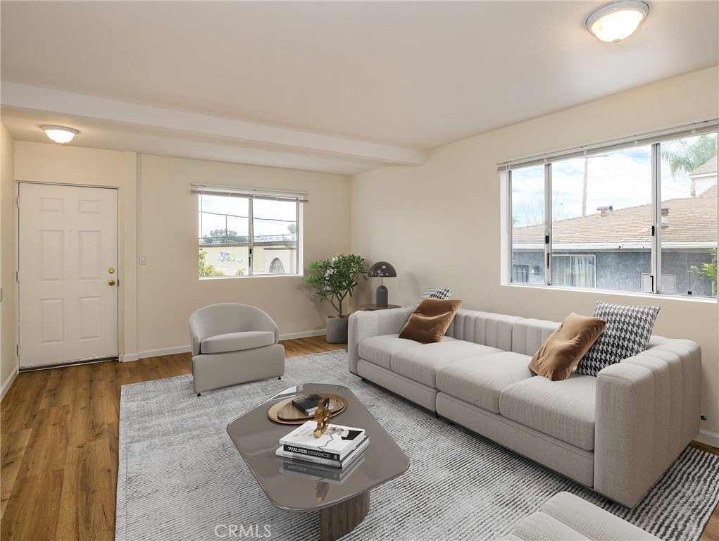 Los Angeles, California, United States 4 - 17635538