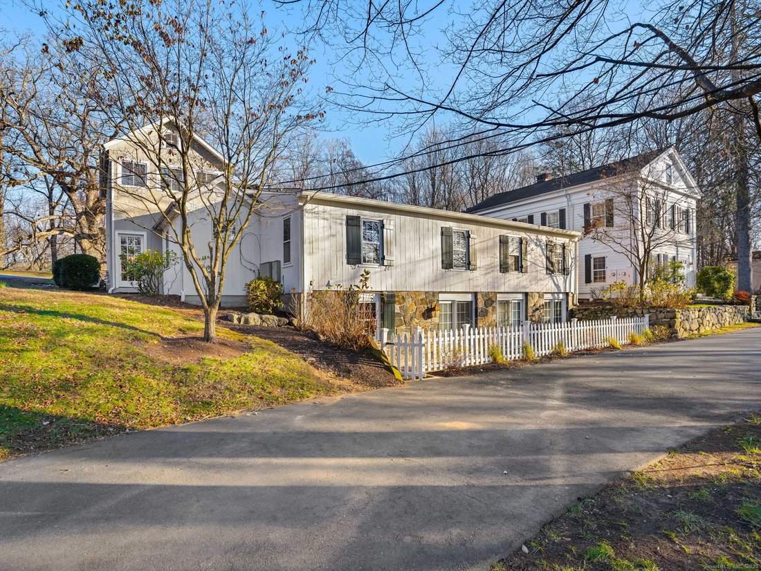Wilton, Connecticut, United States 3 - 18955687