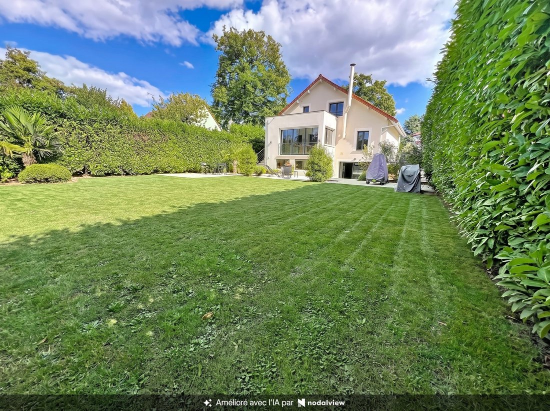 Villa in Bourg-La Feuillaume Nord, La Celle-Saint-Cloud, France 2 - 18956077