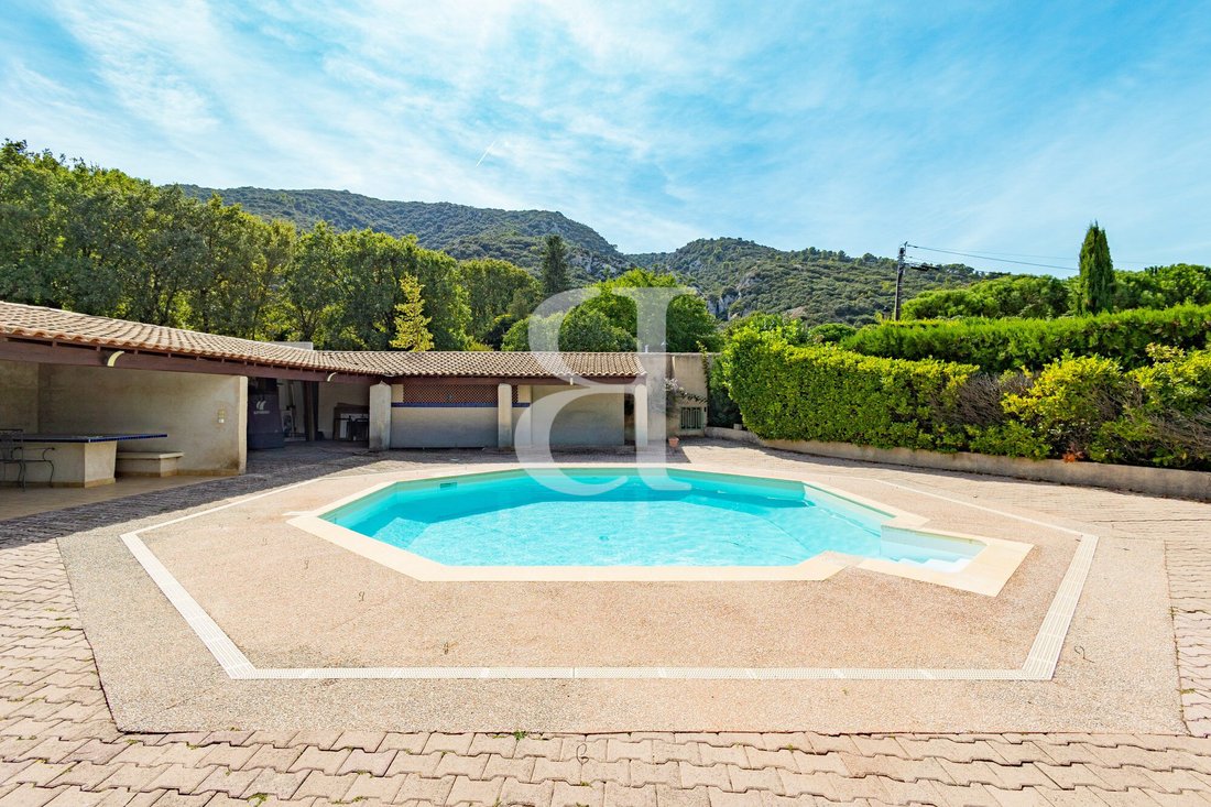 Villa in Maubec, Provence-Alpes-Côte d'Azur, France 2 - 18956211