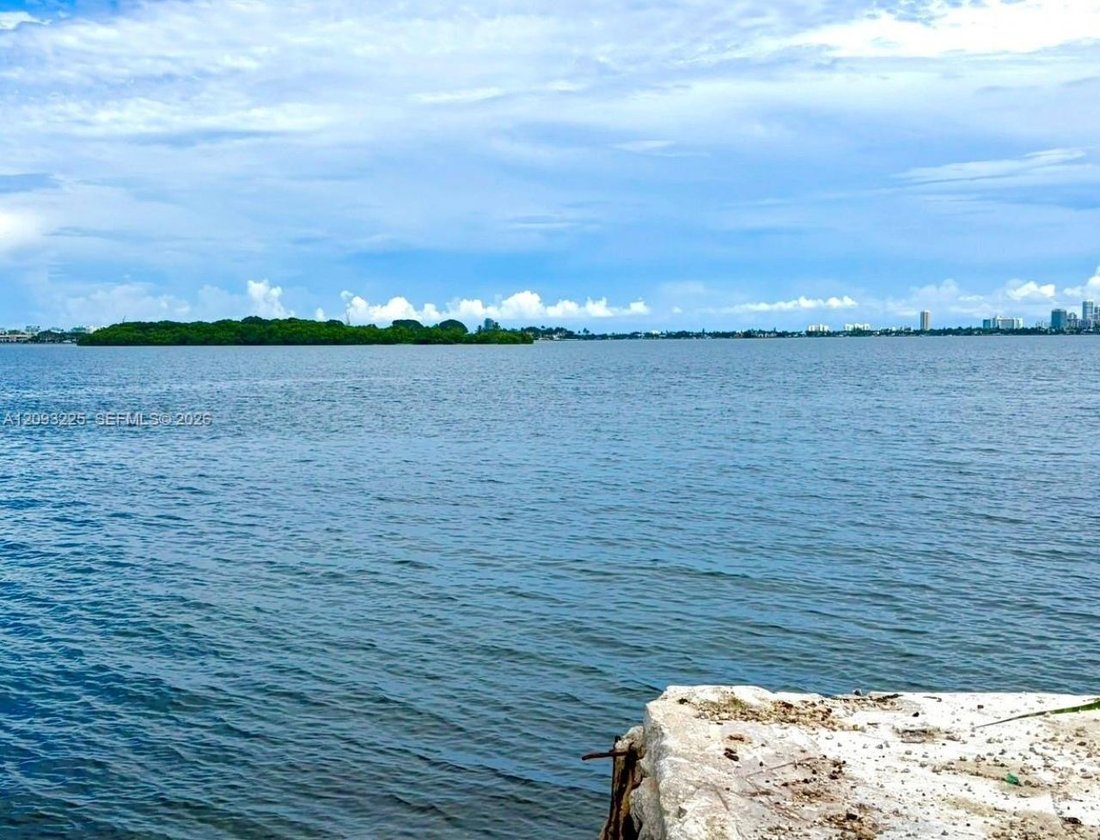 Land in Miami, Florida, United States 5 - 18956352