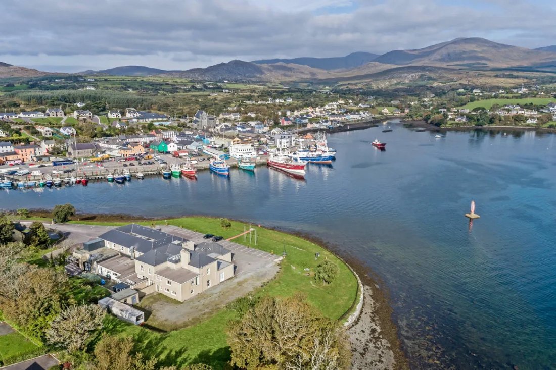 Castletown-Bearhaven, County Cork, Ireland 1 - 18956082