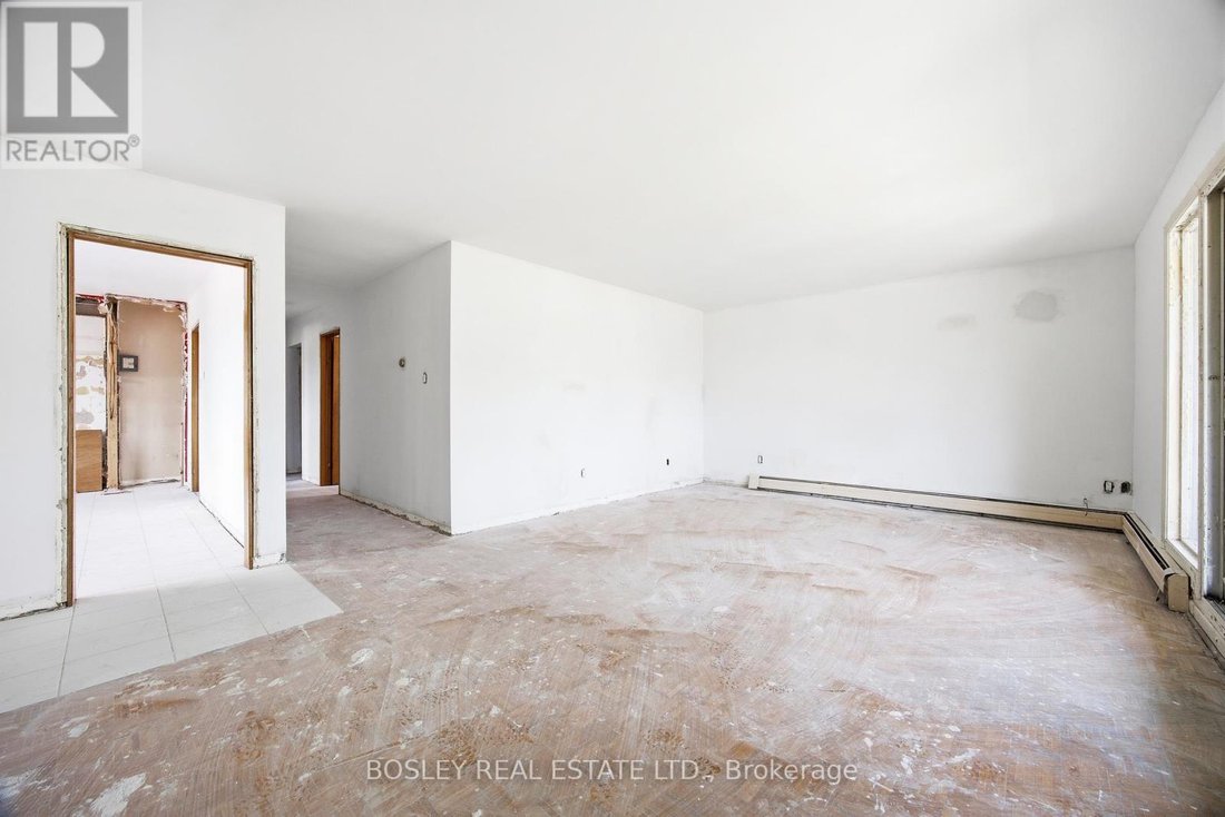House in Mississauga, Ontario, Canada 5 - 18955646