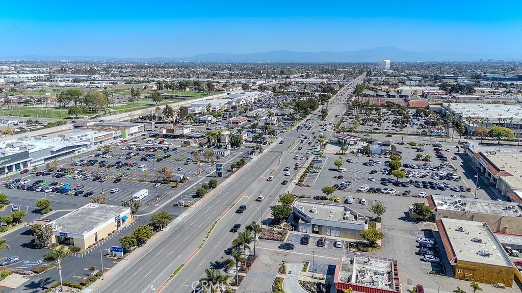 Huntington Beach, California, United States 4 - 18955872