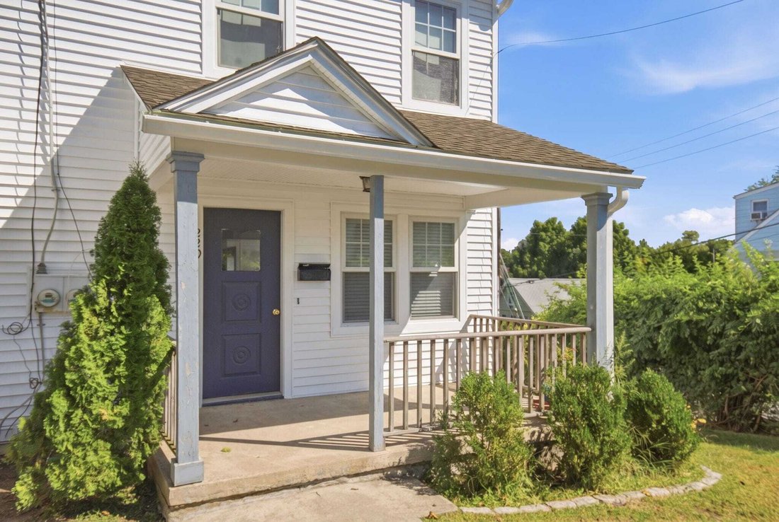 Port Chester, New York, United States 2 - 18927956