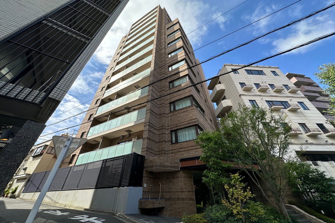 Condo in Shibuya City, Tokyo, Japan 1 - 18425906