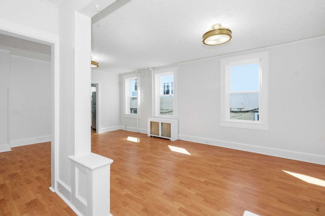 White Plains, New York, United States 5 - 18956200