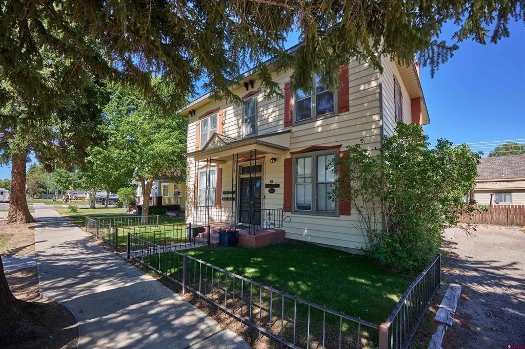 Crested Butte, Colorado, United States 2 - 17637360