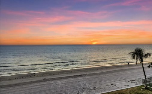 Condo in Madeira Beach, Florida, United States 1