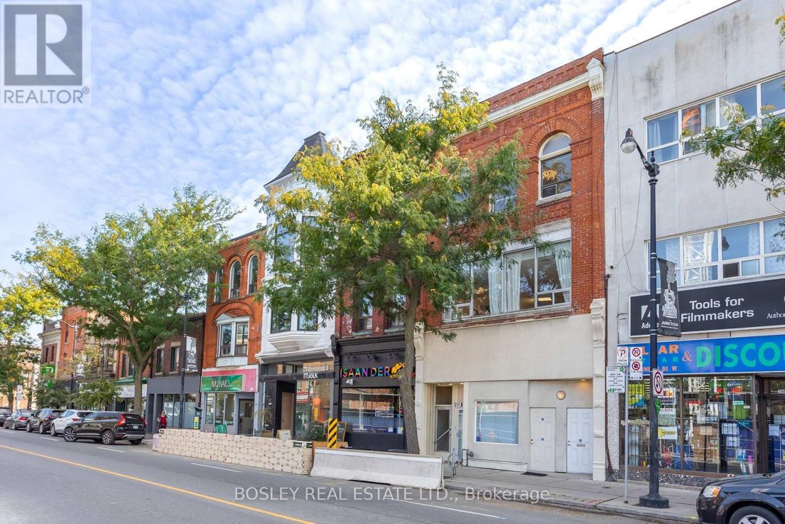 House in Toronto, Ontario, Canada 1 - 18955658