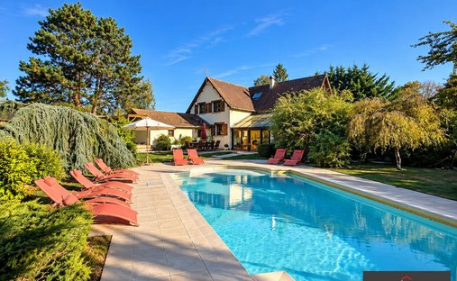 House in Montacher-Villegardin, Bourgogne – Franche-Comté, France 1