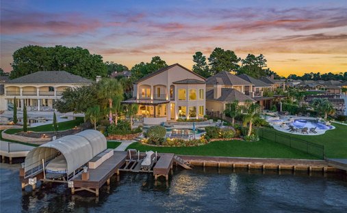 House in Conroe, Texas, United States 1