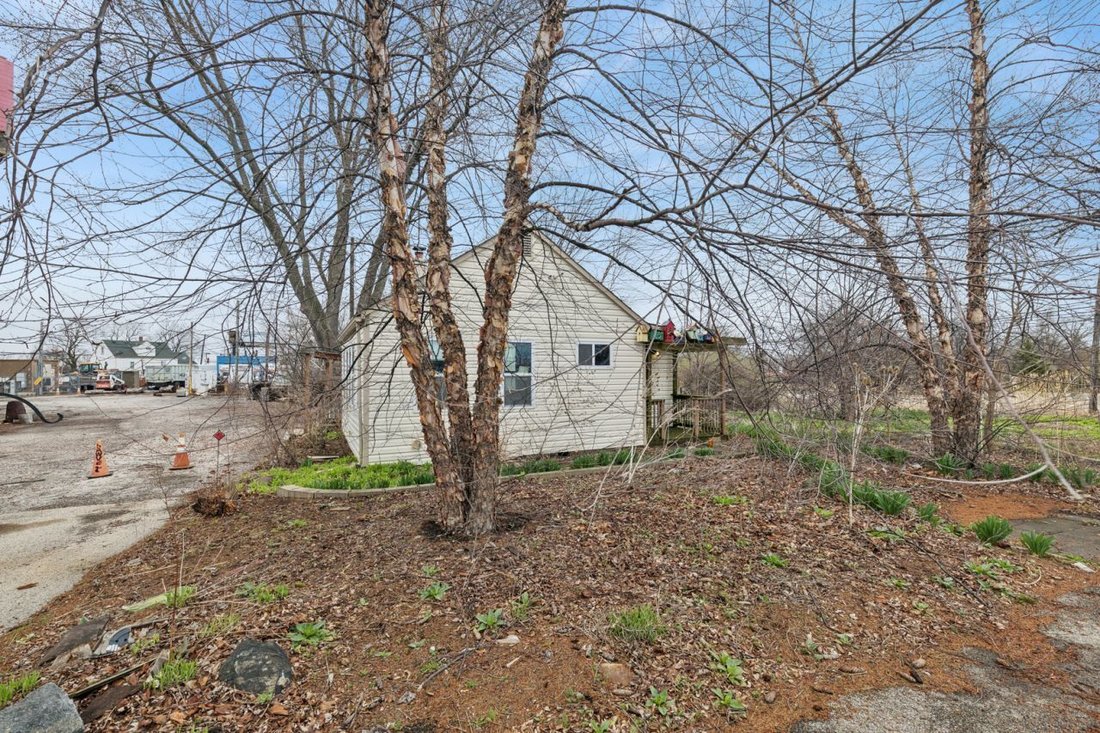 Mundelein, Illinois, United States 5 - 18955566