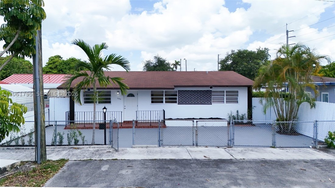 Miami, Florida, United States 2 - 18955847