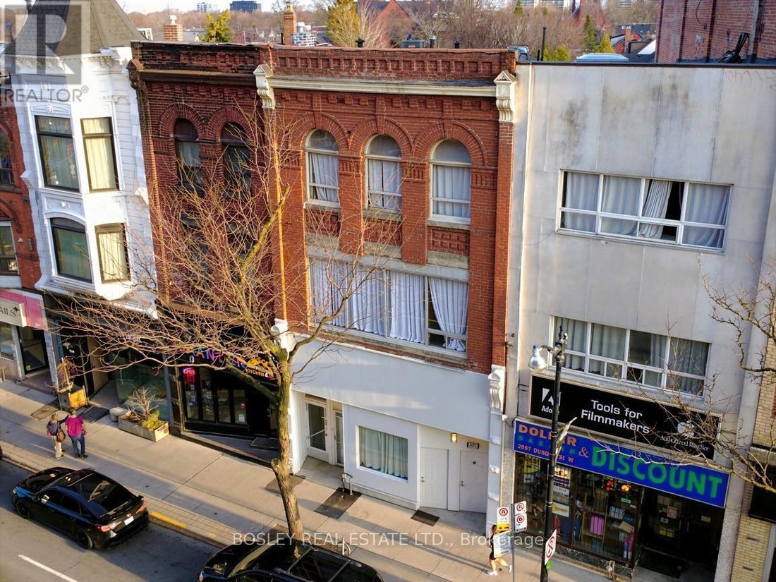 House in Toronto, Ontario, Canada 3 - 18955658