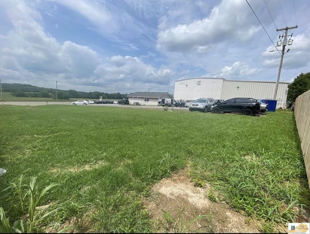 Bowling Green, Kentucky, United States 3 - 18955930