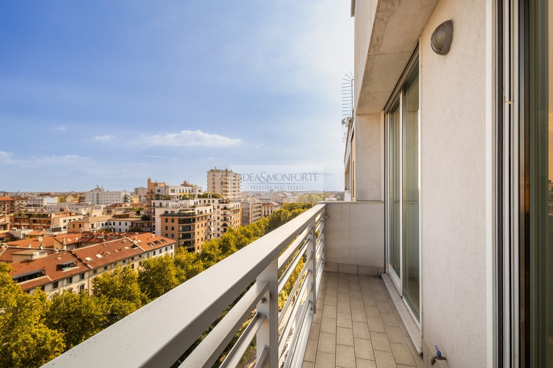Apartment in Garibaldi - Porta Venezia, Milan, Lombardy 1 - 18959352
