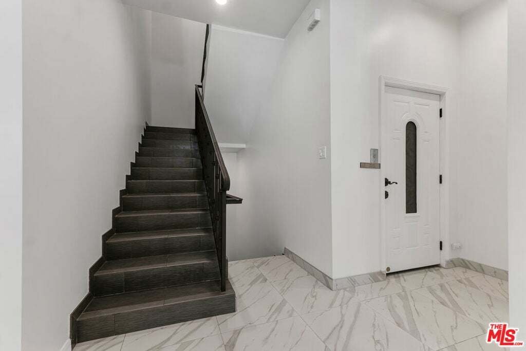 House in Glendale, California, United States 3 - 18958451