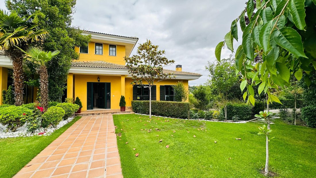 House in Fuencarral-El Pardo, Madrid, Spain 2 - 18959863