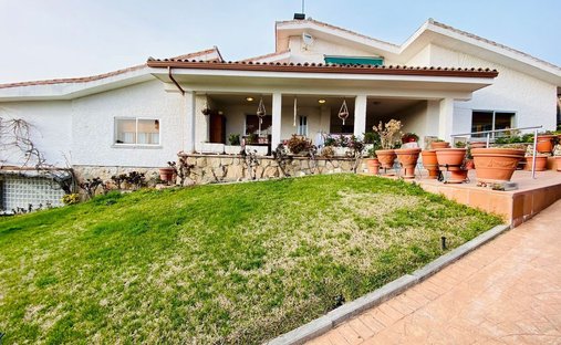 Chalet in Fuencarral-El Pardo, Madrid, Spain 1
