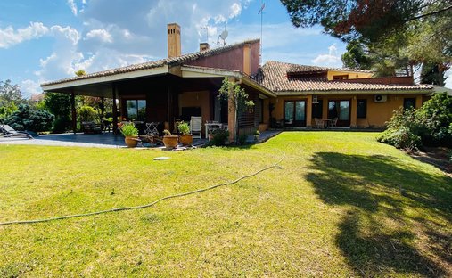 Chalet in Fuencarral-El Pardo, Madrid, Spain 1