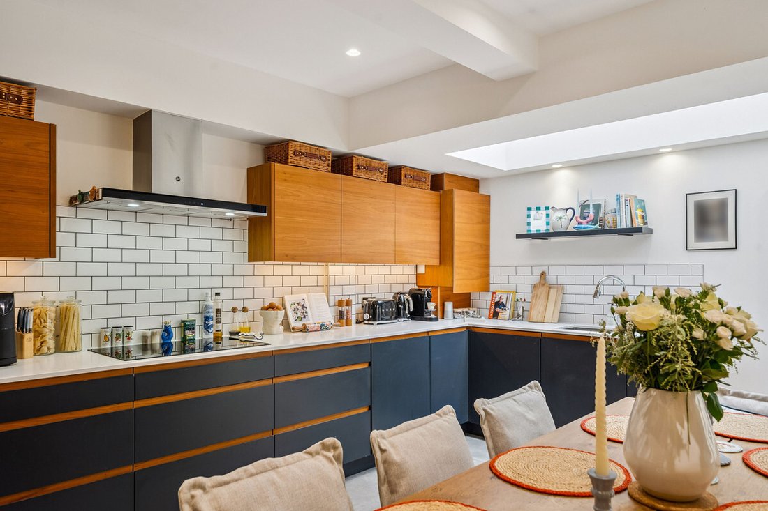 Apartment in Castelnau, Richmond Upon Thames, England 3 - 18959474