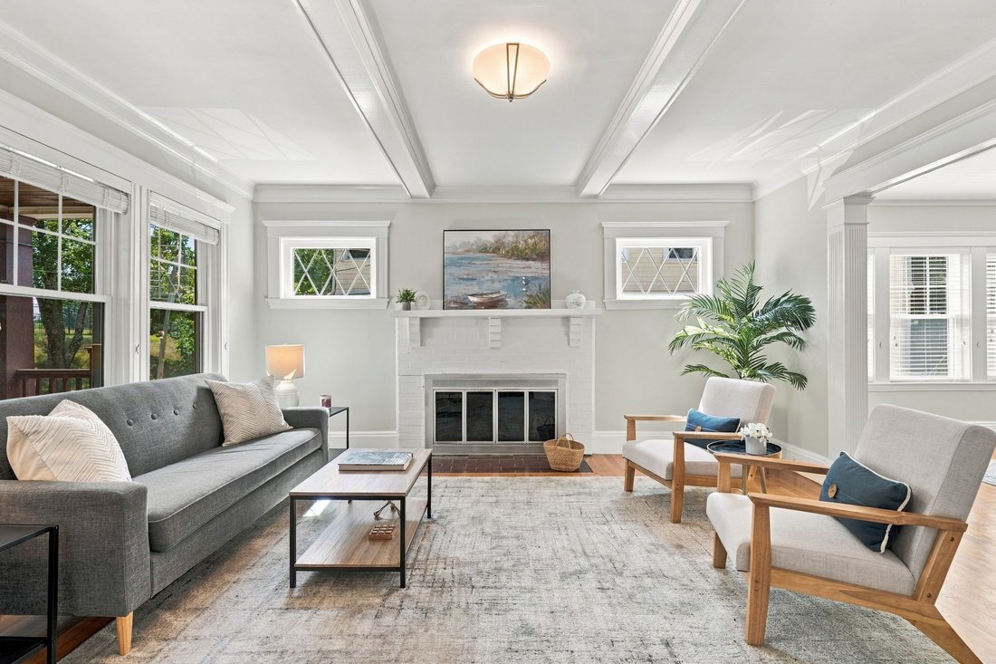 Condo in Belmont, Massachusetts, United States 1 - 18959424