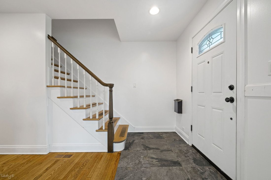 House in Skokie, Illinois, United States 5 - 18958603