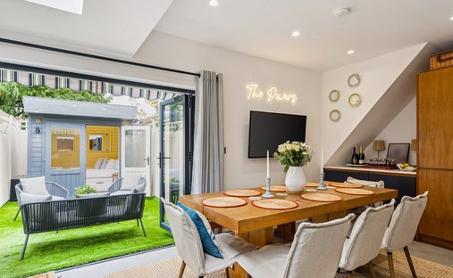 Apartment in Castelnau, Richmond Upon Thames, England 1