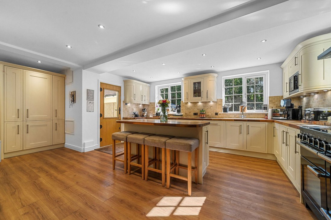 House in Suffolk, England 2 - 18959473