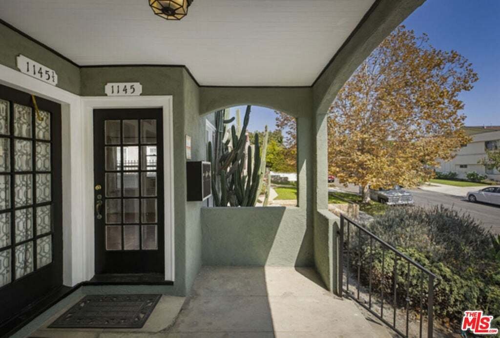 Los Angeles, California, United States 5 - 18958459