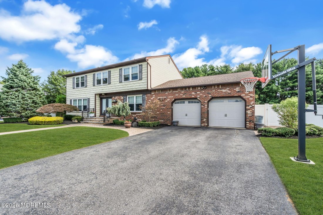 House in Marlboro Township, New Jersey, United States 5 - 18958231