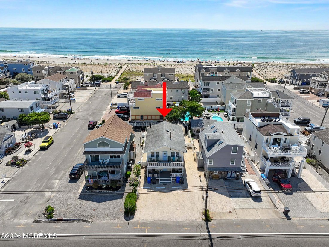 House in Ship Bottom, New Jersey, United States 4 - 18958226