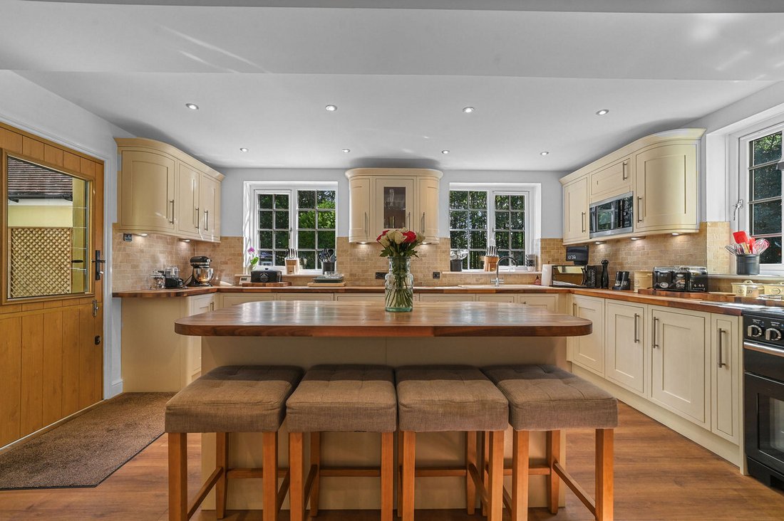 House in Suffolk, England 4 - 18959473
