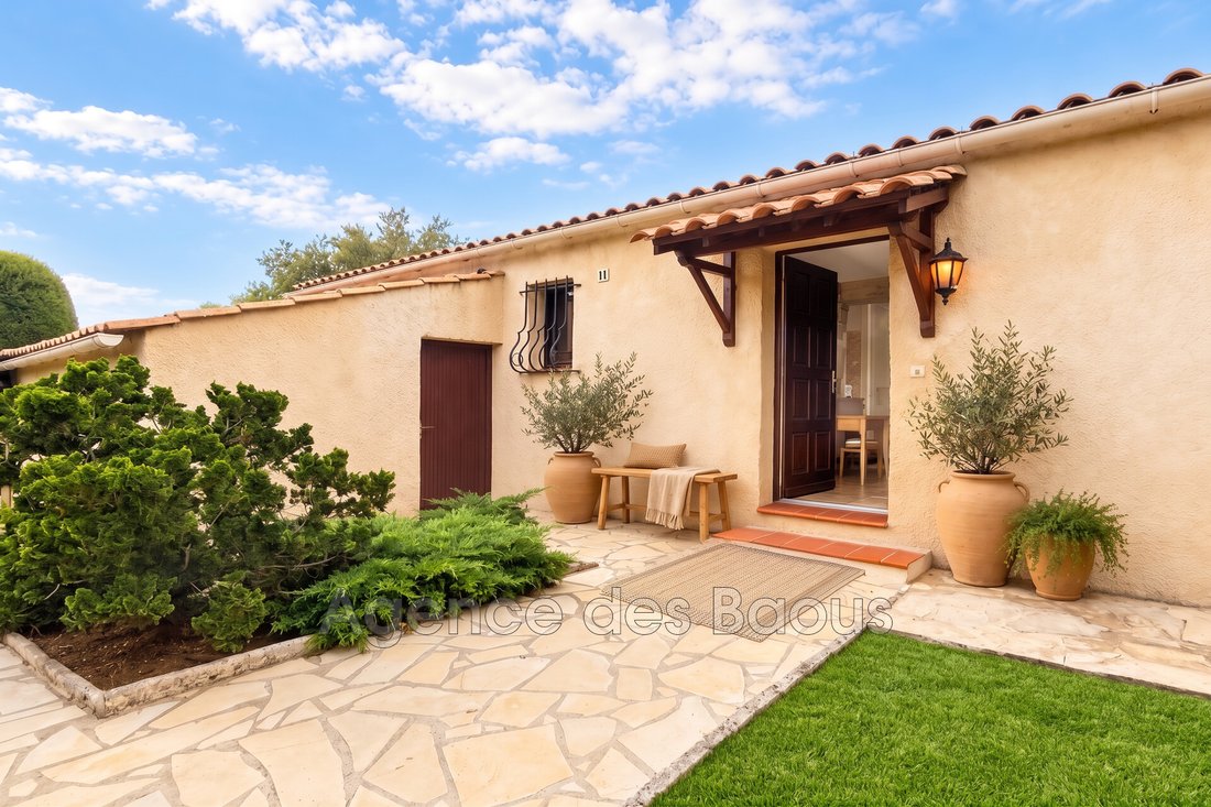 Villa in Saint-Jeannet, Provence-Alpes-Côte d'Azur, France 2 - 18959524