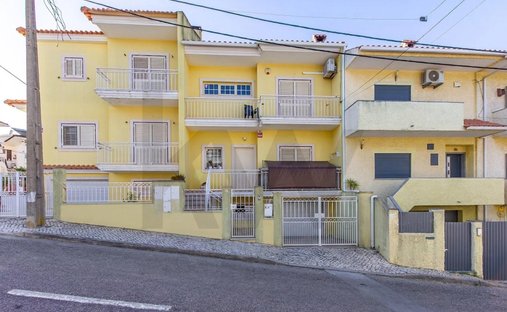 Townhouse in Corroios, Setubal, Portugal 1