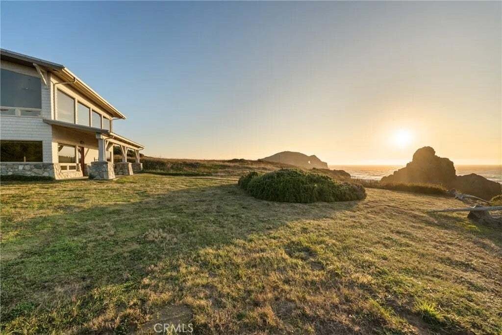 House in Smith River, California, United States 5 - 18959363