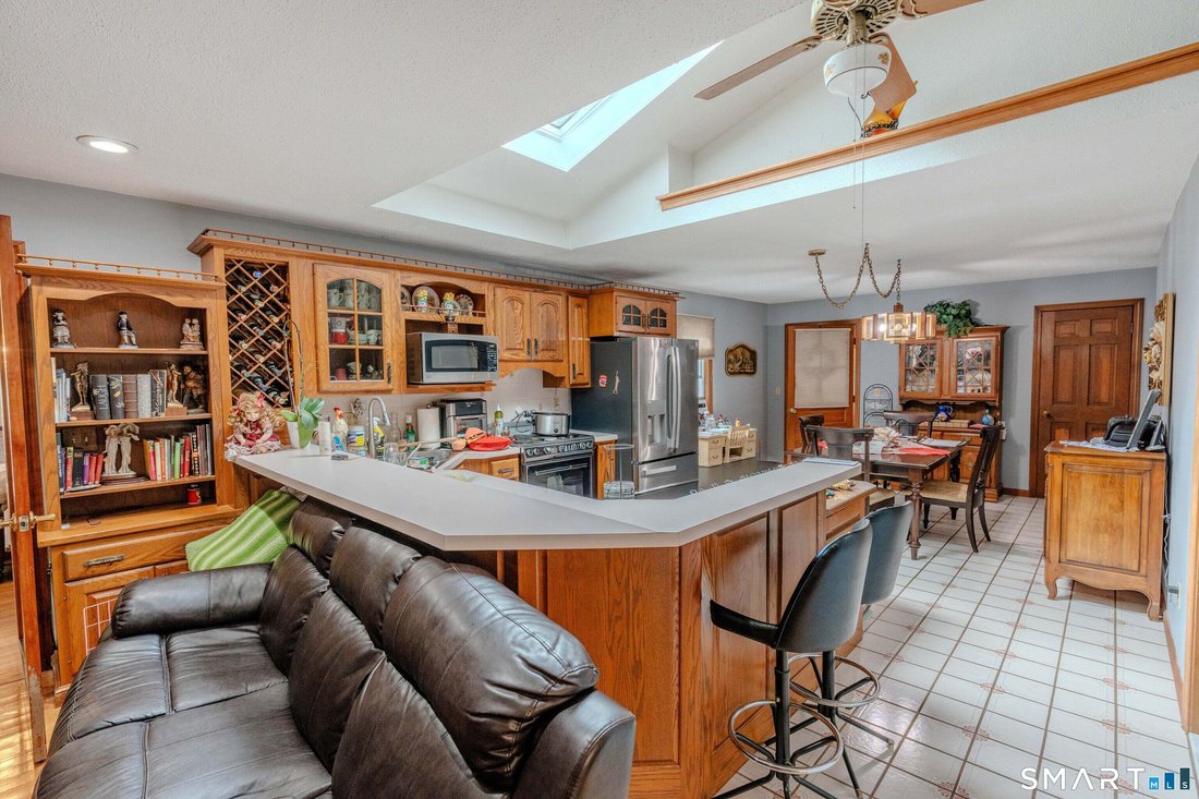 House in Danbury, Connecticut, United States 5 - 18958161