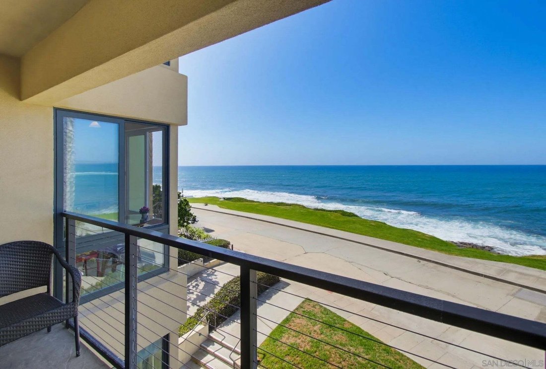 Condo in San Diego, California, United States 5 - 18959374