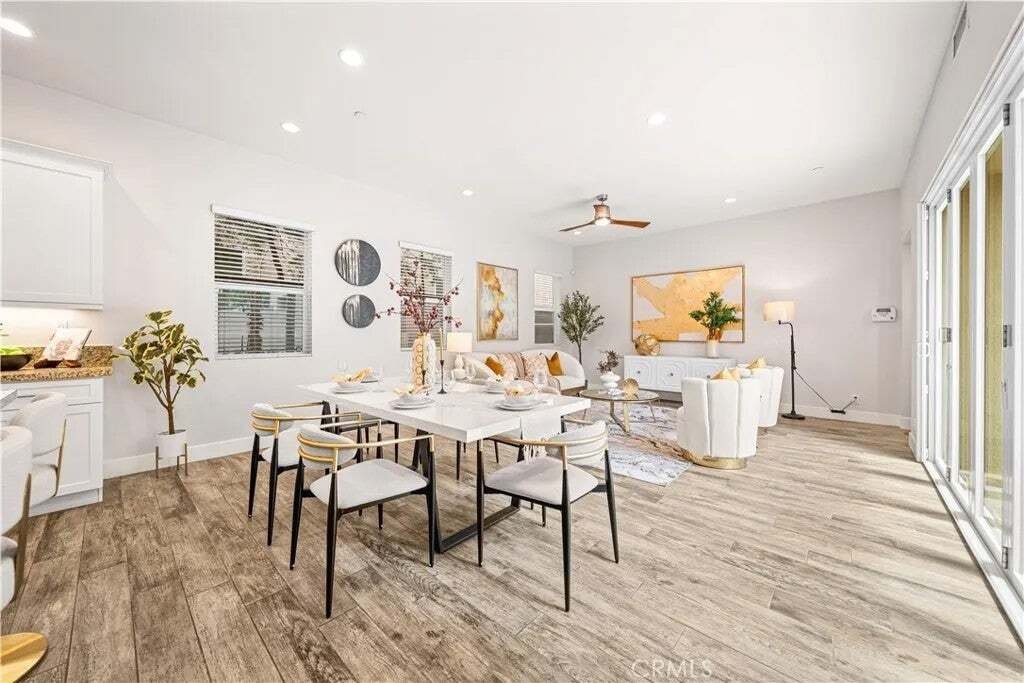 Condo in Irvine, California, United States 2 - 18959326