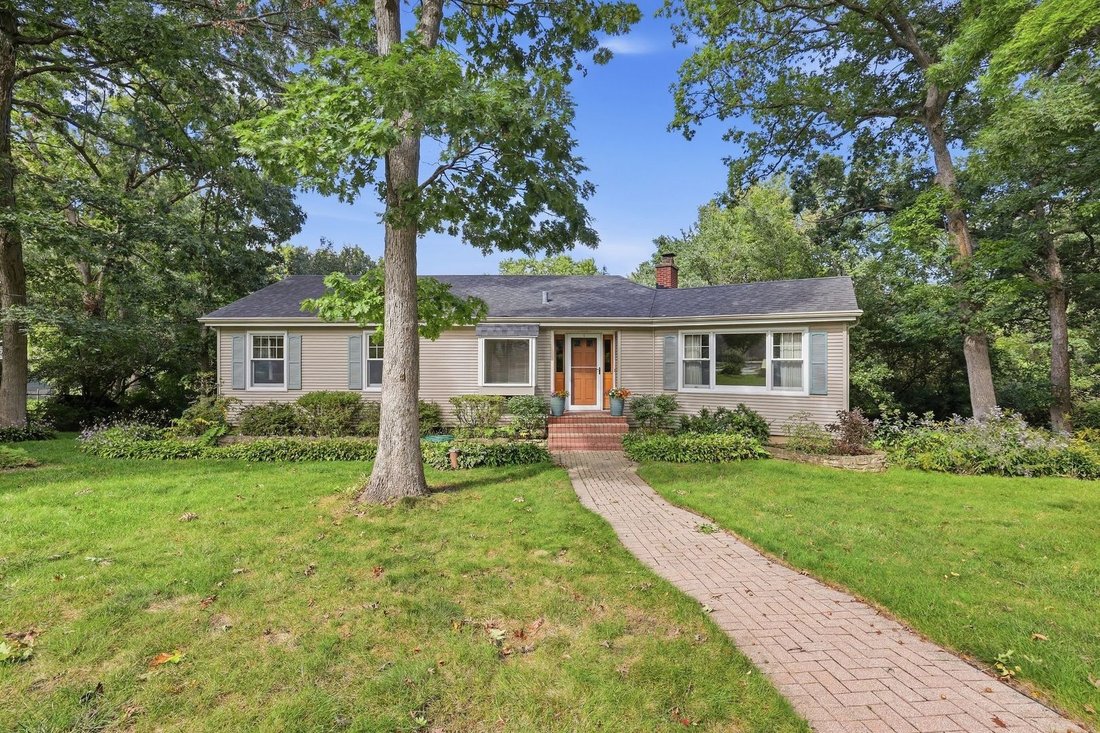 House in Bartlett, Illinois, United States 2 - 18958646