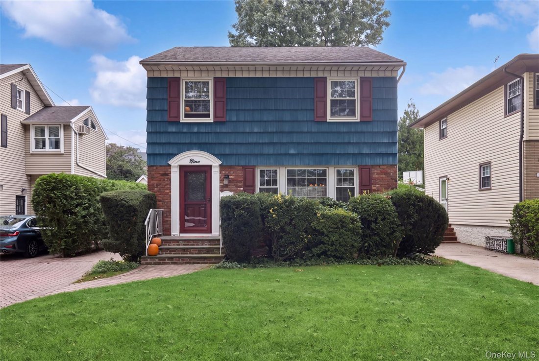 House in Garden City, New York, United States 1 - 18958450
