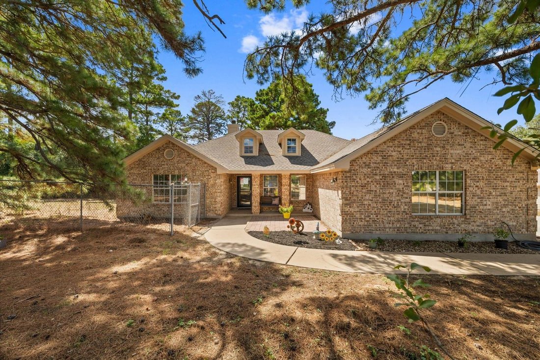 House in Bastrop, Texas, United States 3 - 18958159