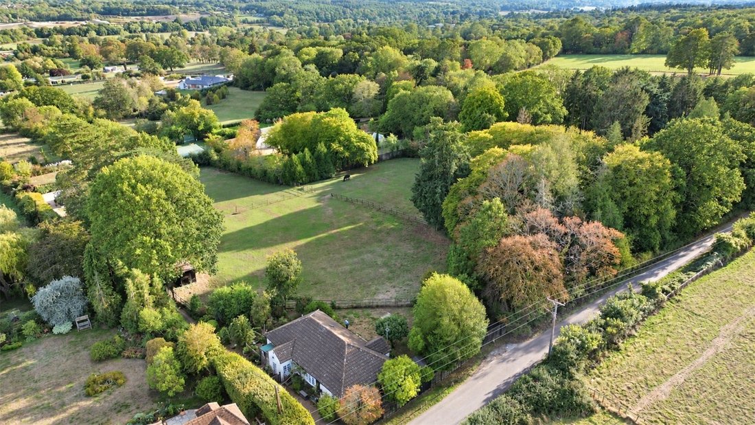 House in Lower Bourne, England 1 - 18958425