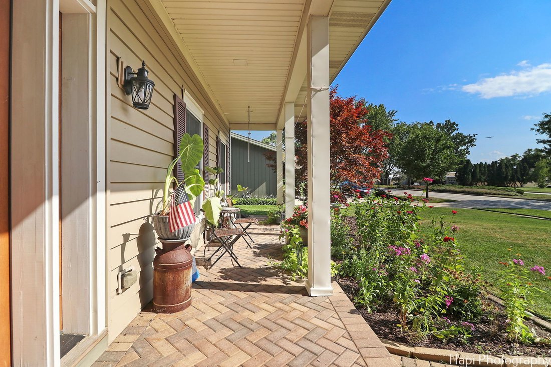 House in Elk Grove Village, Illinois, United States 3 - 18958627