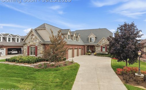 House in South Lyon, Michigan, United States 1