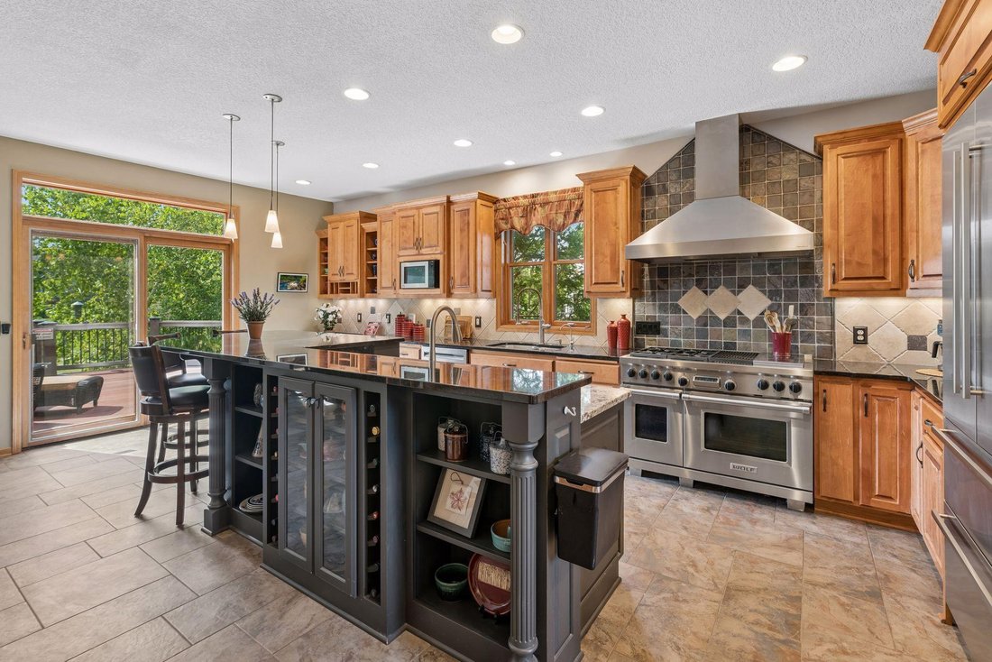 House in Maple Grove, Minnesota, United States 5 - 18958861