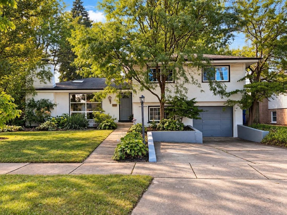 House in Des Plaines, Illinois, United States 1 - 18958615