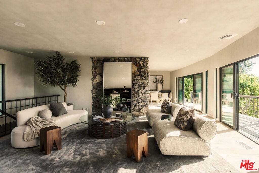 House in Los Angeles, California, United States 5 - 18958460